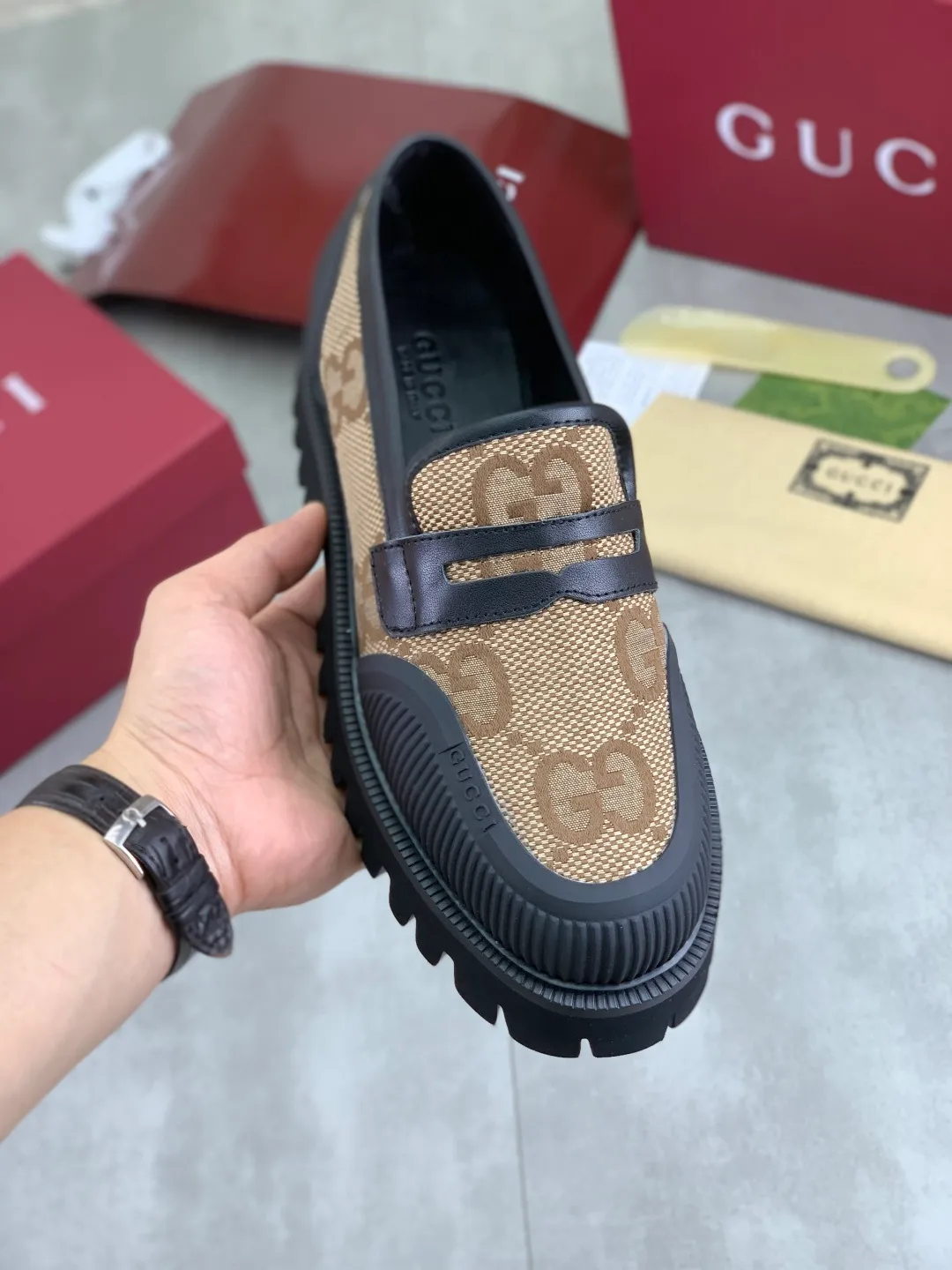 Men's Men's Shoes💰P440💰[New Style] Gucci lazy slip-on couple 🧑‍🤝‍🧑 best selection of leather shoes (Gucci) official website latest Gucci lazy 🎁 leather shoes, hot style 💥 style is simple and elegant, exclusive for trendy men. Unique official website latest brand original double G pressure Floral elements 👑 Original Gucci decoration, fashionable and elegant, original calf leather with double G denim ✅ Fully imported soft sheepskin lining, official website designated wear-resistant, rubber business outsole, classic model taken in person 🎬 Size: 36-46 Various colors available
